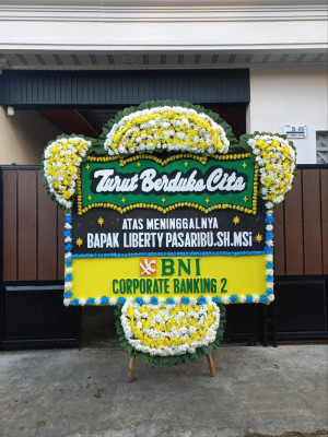 Papan Bunga Duka di Sompak