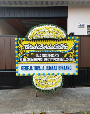 Papan Bunga Duka di Sompak