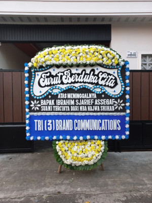 Papan Bunga Duka di Sompak